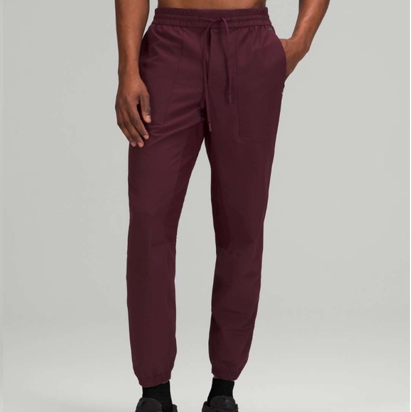 Lululemon License to Train Jogger: Cassis